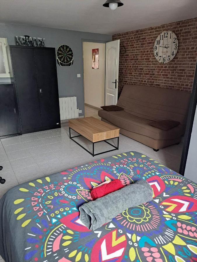 Au Calme Proche D'un Petit Bois Dans