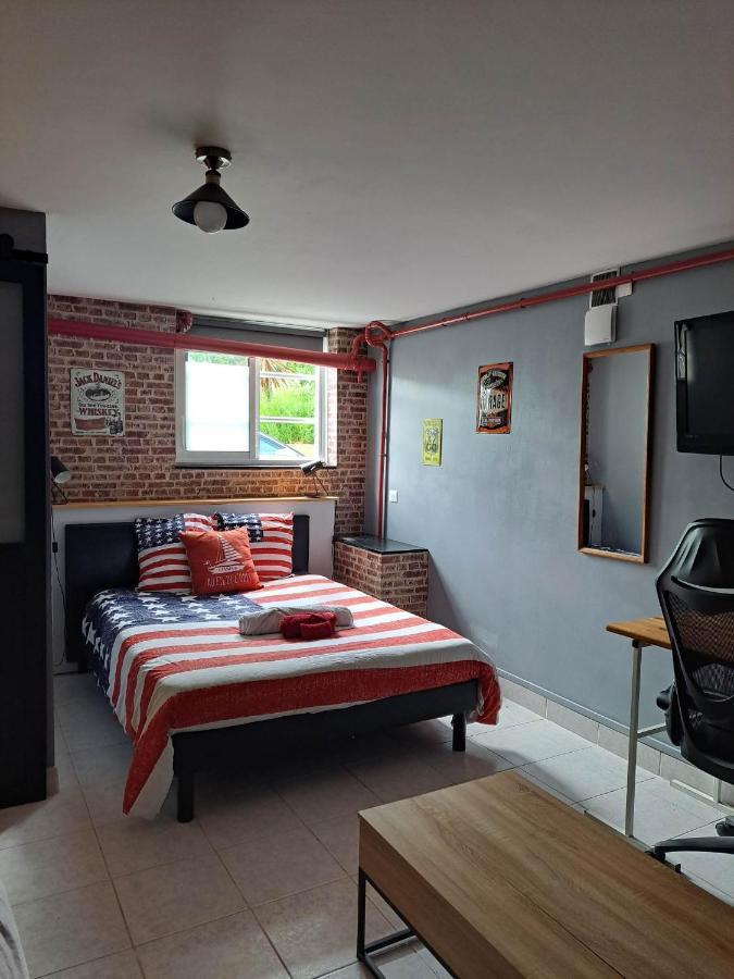 Au Calme Proche D'un Petit Bois Dans Apartment Quimper